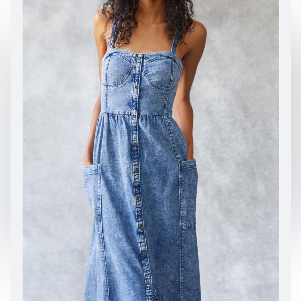 Denim Button-Front Midi Dress with Pockets - Blue